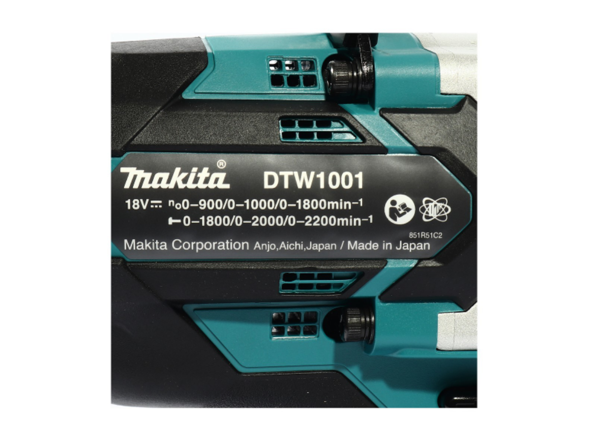 MAKITA เครื่องขันบล๊อกไร้สาย 18 โวลต์ รุ่น DTW1001JX3 แรงบิดสูงสุด 1,050 นิวตันเมตร รวมแบตเตอรี่และแท่นชาร์จ