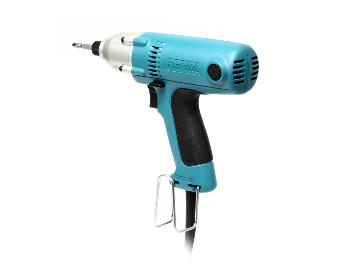 MAKITA ไขควงกระแทกไฟฟ้า กำลังไฟ 270 วัตต์ รุ่น 6952