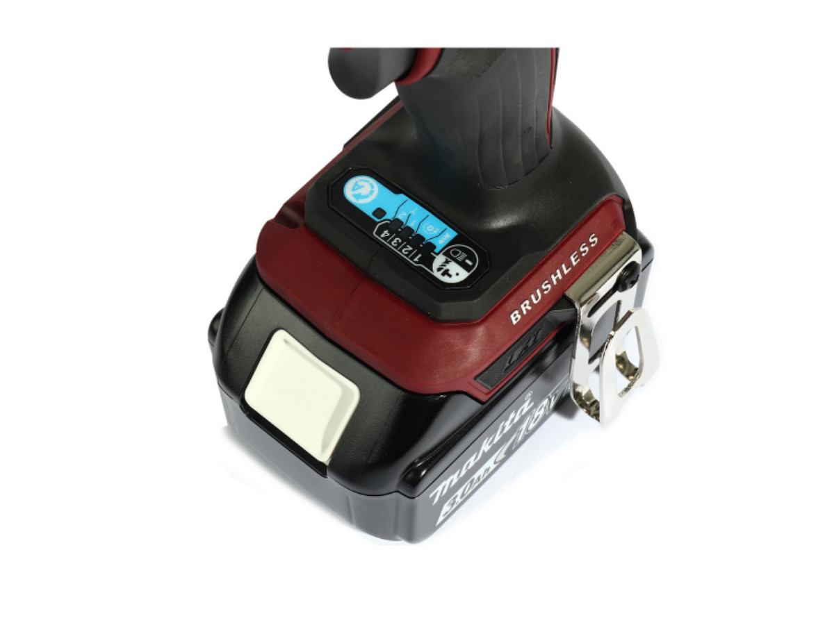 MAKITA สว่านไขควงกระแทกไร้สาย สีแดง 18 โวลต์ 1/4 นิ้ว รุ่น DTD172RFAR แรงบิดสูงสุด 180 นิวตันเมตร มอเตอร์แบบไร้แปรงถ่าน รวมแบตเตอรี่และแท่นชาร์จ