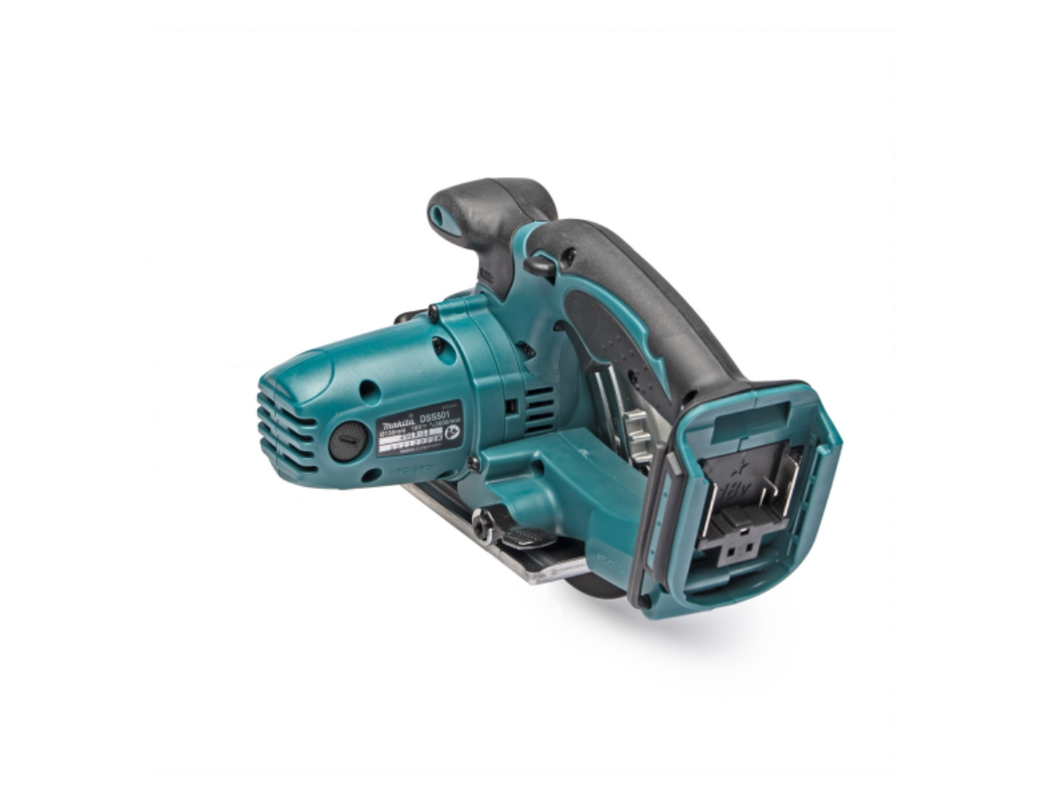 MAKITA เลื่อยวงเดือนไร้สาย 18 โวลต์ ขนาด 5 นิ้ว รุ่น DSS501Z ความเร็วรอบตัวเปล่า 3,600 รอบ/นาที