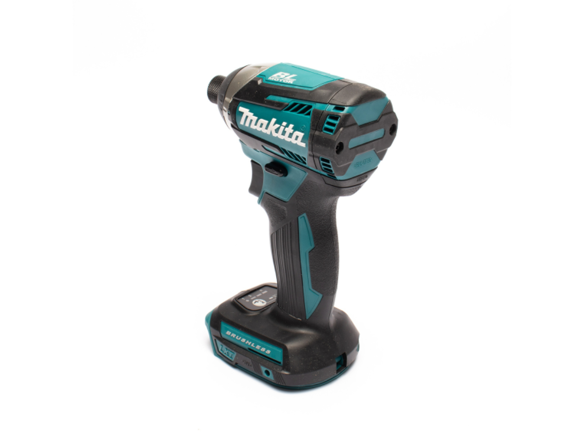 MAKITA สว่านไขควงกระแทกไร้สาย 18 โวลต์ 1/4 นิ้ว รุ่น DTD154Z แรงบิดสูงสุด 175 นิวตันเมตร ไม่รวมแบตเตอรี่-แท่นชาร์จ