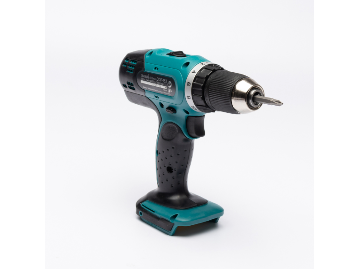 MAKITA สว่านไขควงไร้สาย 18 โวลต์ ขนาด 1/2 นิ้ว รุ่น DDF453Z