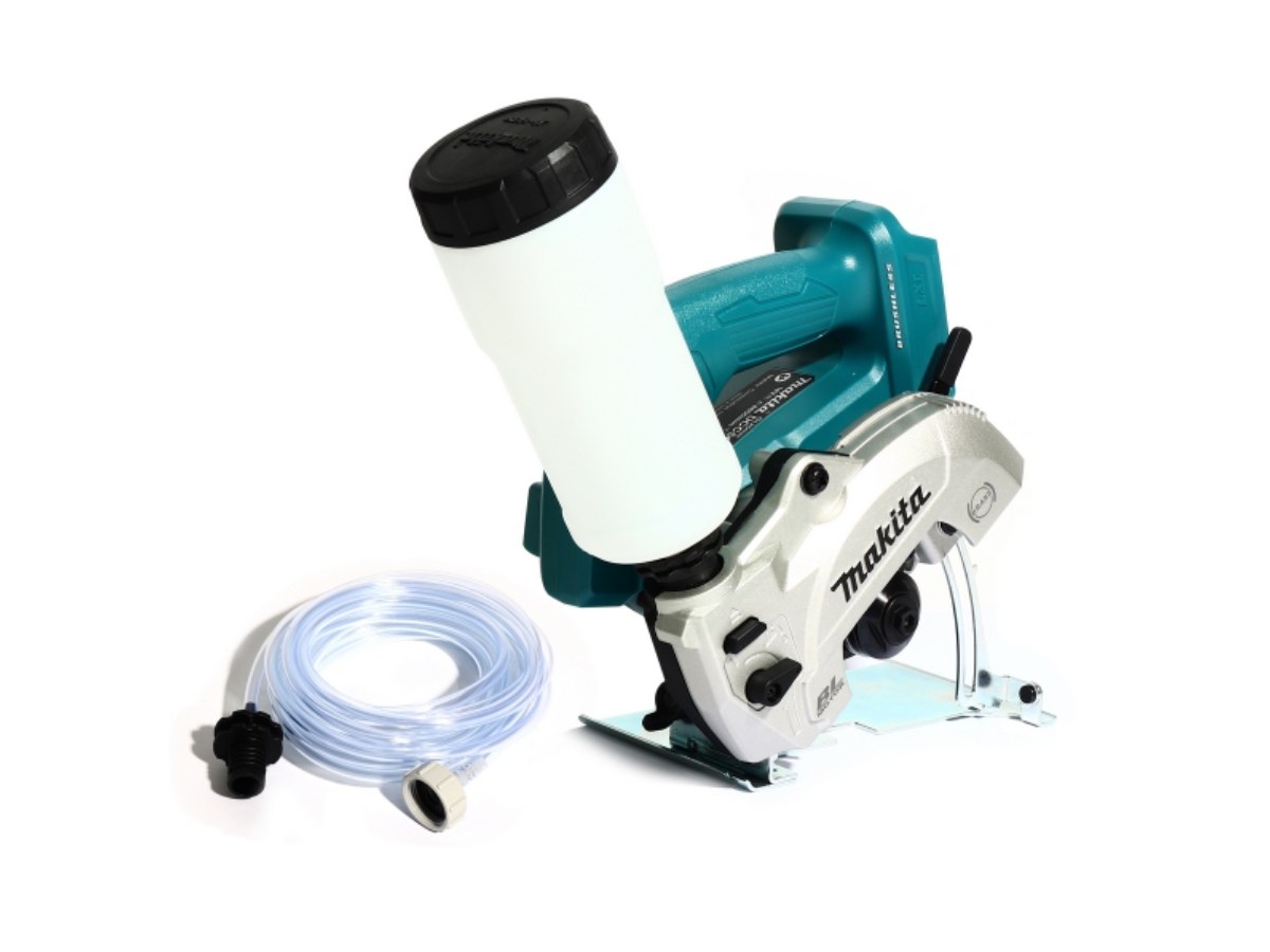 MAKITA เครื่องตัดไร้สาย 18 โวลต์ ขนาด 5 นิ้ว รุ่น DCC501ZX2 ไม่รวมแบตเตอรี่และแท่นชาร์จ