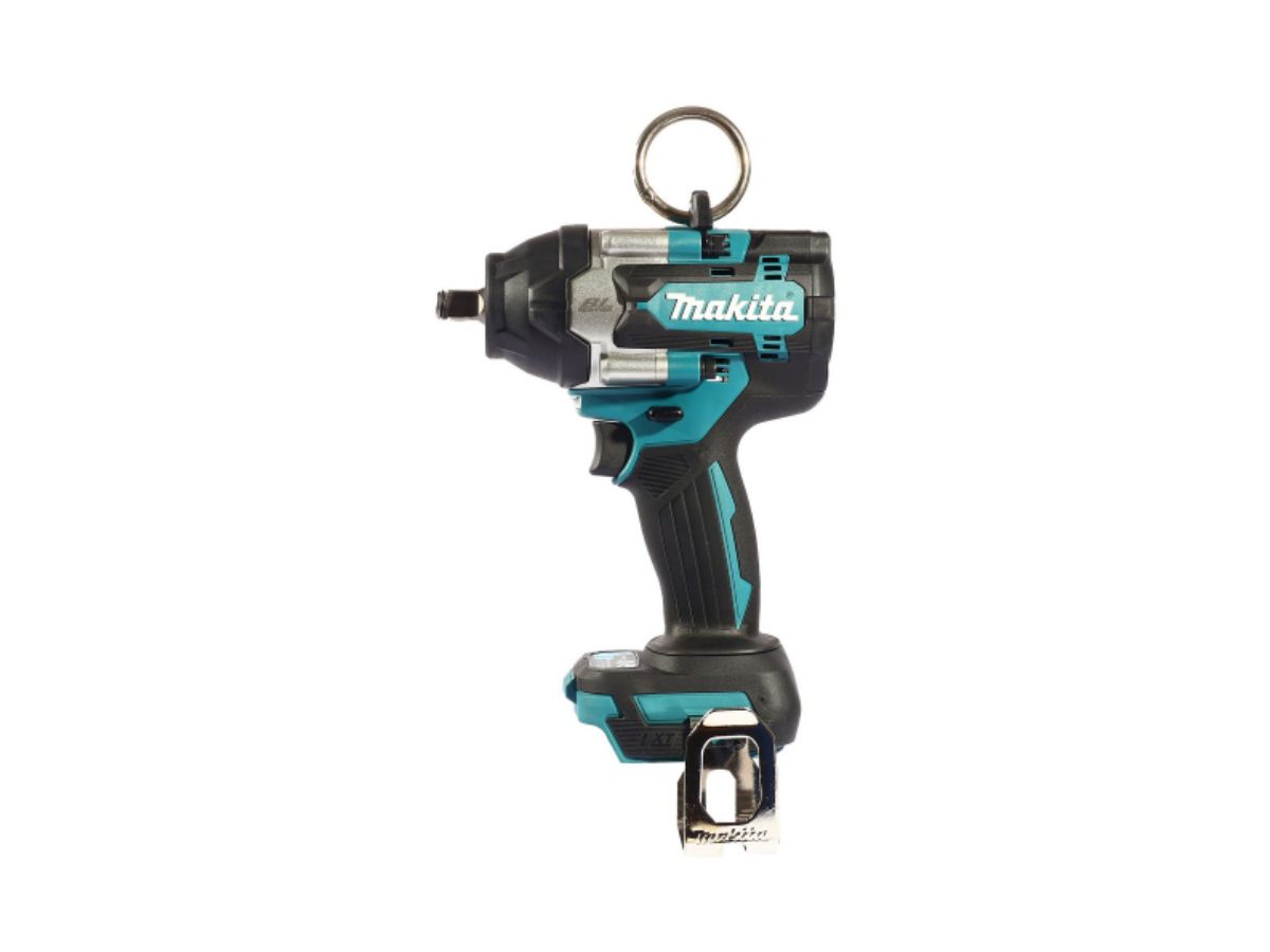 MAKITA เครื่องขันบล๊อกไร้สาย 18 โวลต์ 1/2 นิ้ว + สายสะพาย รุ่น DTW700ZX1 แรงบิดสูงสุด 700 นิวตันเมตร ไม่รวมแบตเตอรี่และแท่นชาร์จ