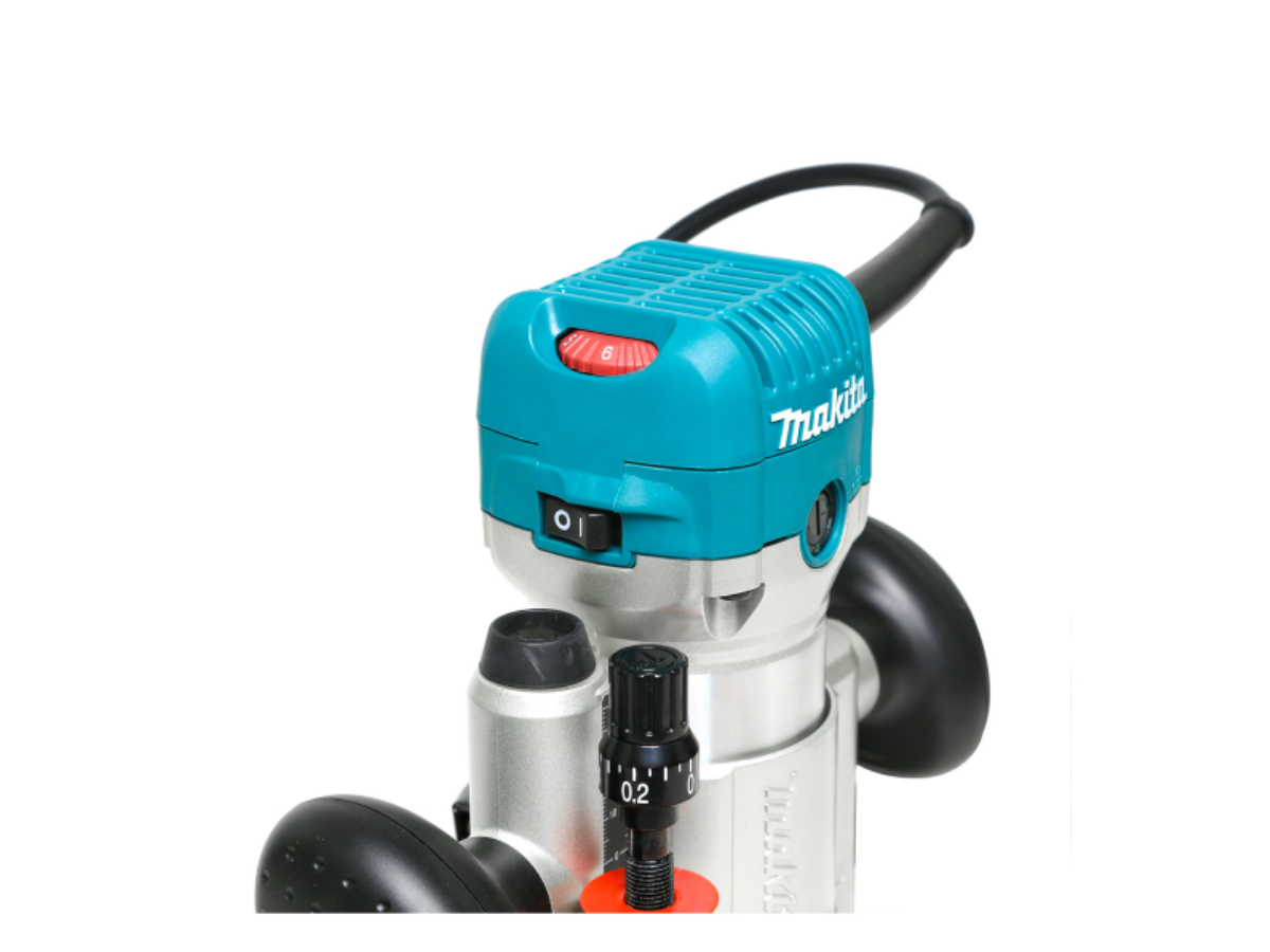 MAKITA ทริมเมอร์ กำลังไฟ 710 วัตต์ ขนาด 6 มม. (1/4 นิ้ว), 8 มม. (3/8 นิ้ว) รุ่น RT0700CX3