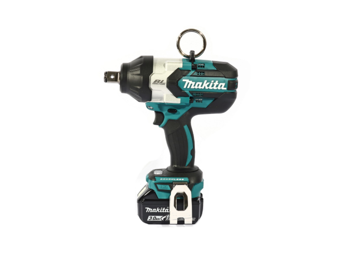 MAKITA เครื่องขันบล๊อกไร้สาย 18 โวลต์ รุ่น DTW1001JX3 แรงบิดสูงสุด 1,050 นิวตันเมตร รวมแบตเตอรี่และแท่นชาร์จ