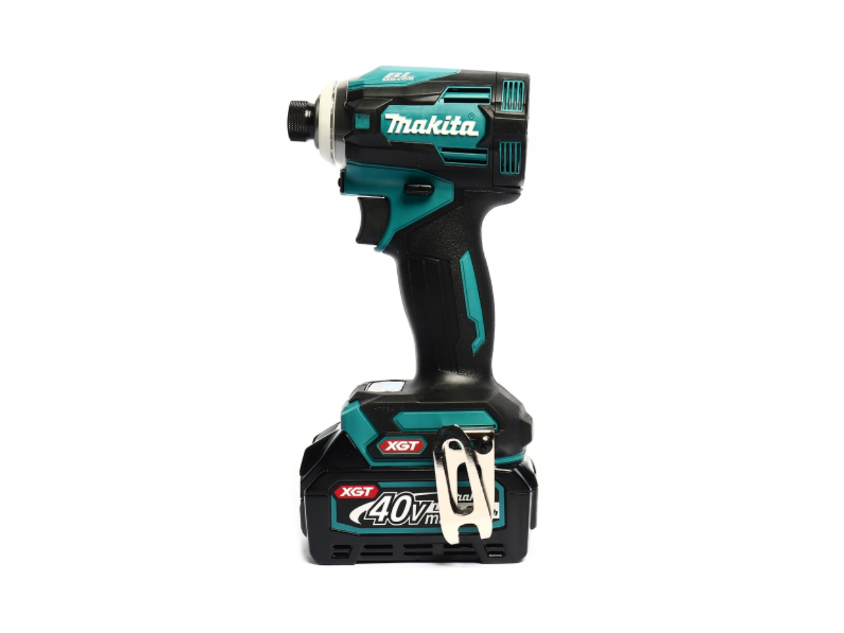 MAKITA สว่านไขควงกระแทกไร้สาย 40 โวลต์ 1/4 นิ้ว รุ่น TD001GD201 แรงบิดสูงสุด 220 นิวตันเมตร รวมแบตเตอรี่และแท่นชาร์จ
