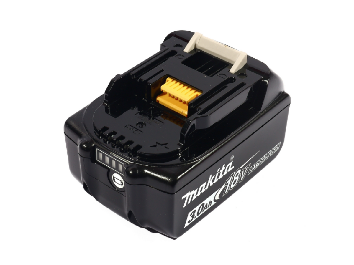 MAKITA แบตเตอรี่ ลิเธียมไอออน 18 โวลต์ 3.0 แอมป์ รุ่น BL1830B