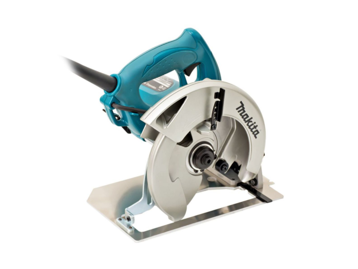 MAKITA เลื่อยวงเดือน ขนาด 7 นิ้ว (185 มม.) กำลังไฟ 1,800 วัตต์ รุ่น 5007NF