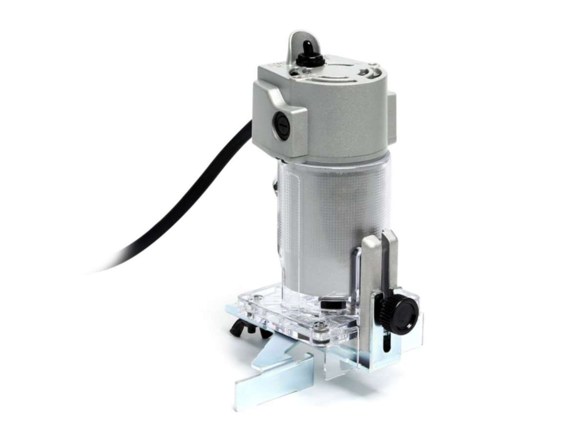 MAKITA เครื่องแกะลายไม้ ขนาด 1/4 นิ้ว (6 มม.) กำลังไฟ 440 วัตต์ รุ่น N3701