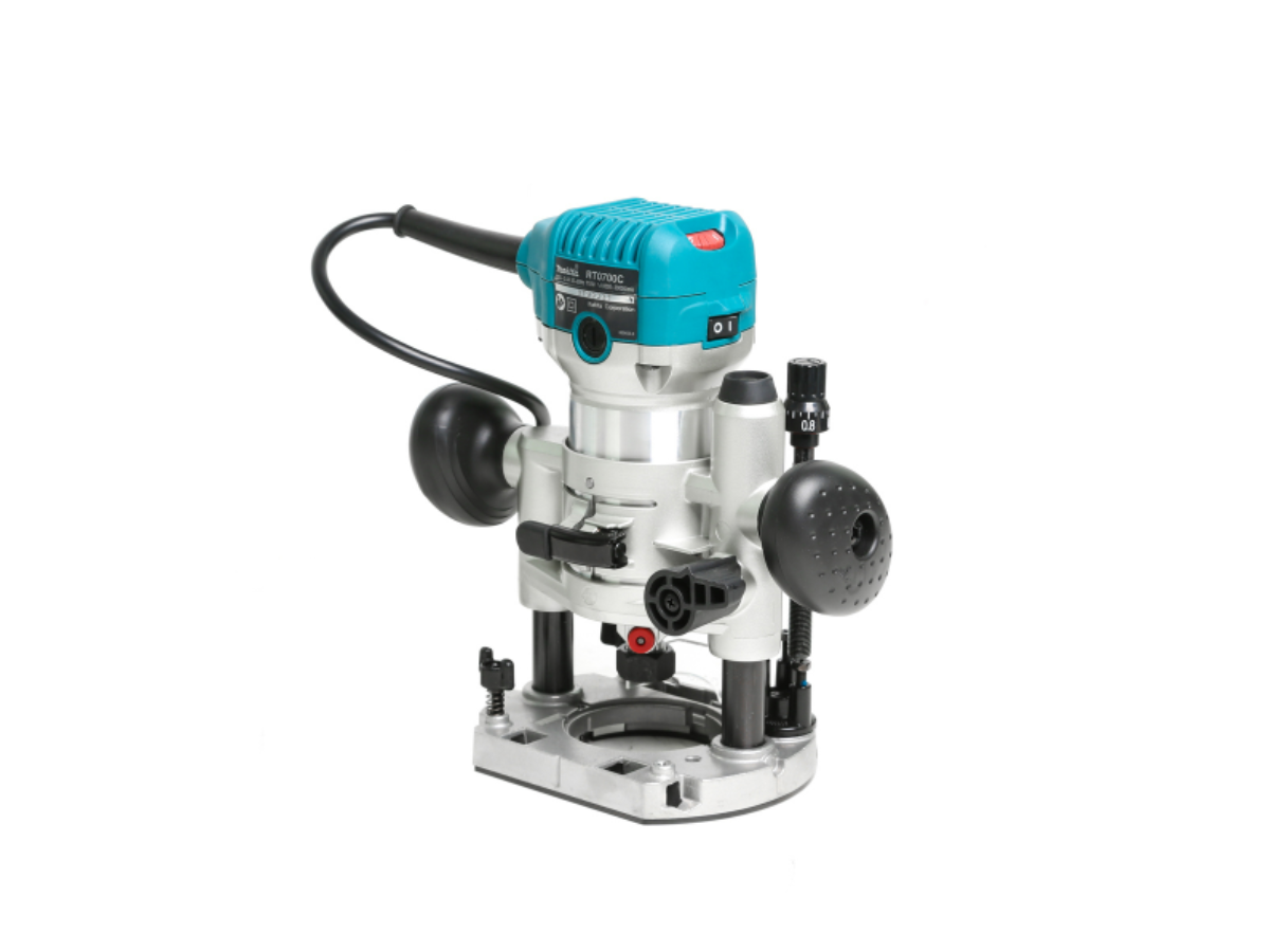 MAKITA ทริมเมอร์ กำลังไฟ 710 วัตต์ ขนาด 6 มม. (1/4 นิ้ว), 8 มม. (3/8 นิ้ว) รุ่น RT0700CX3
