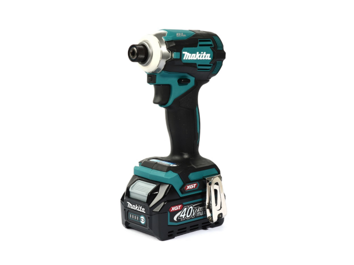MAKITA สว่านไขควงกระแทกไร้สาย 40 โวลต์ 1/4 นิ้ว รุ่น TD001GD101 แรงบิดสูงสุด 220 นิวตันเมตร รวมแบตเตอรี่และแท่นชาร์จ