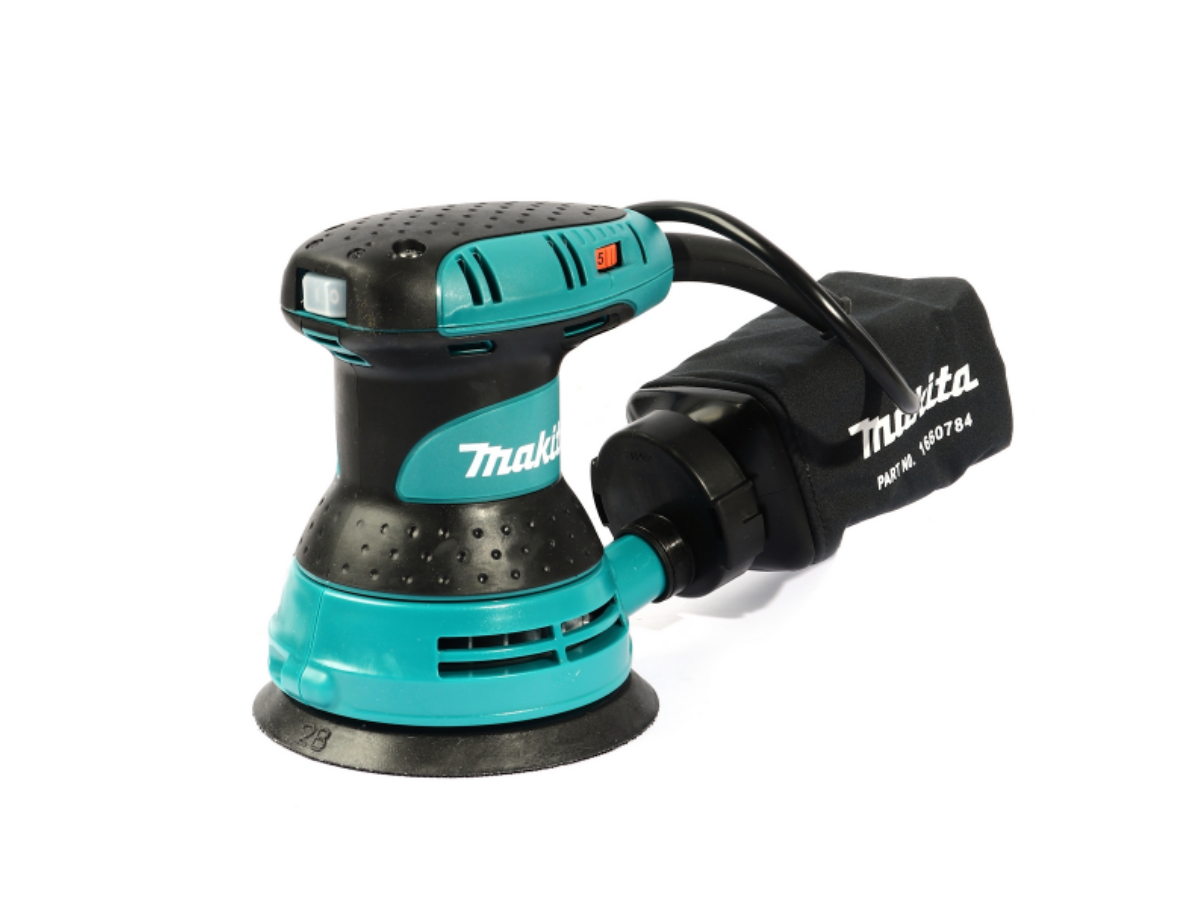 MAKITA เครื่องขัดกระดาษทรายกลมสั่นสุ่ม ขนาด 5 นิ้ว (125 มม.) กำลังไฟ 300 วัตต์ รุ่น BO-5031 