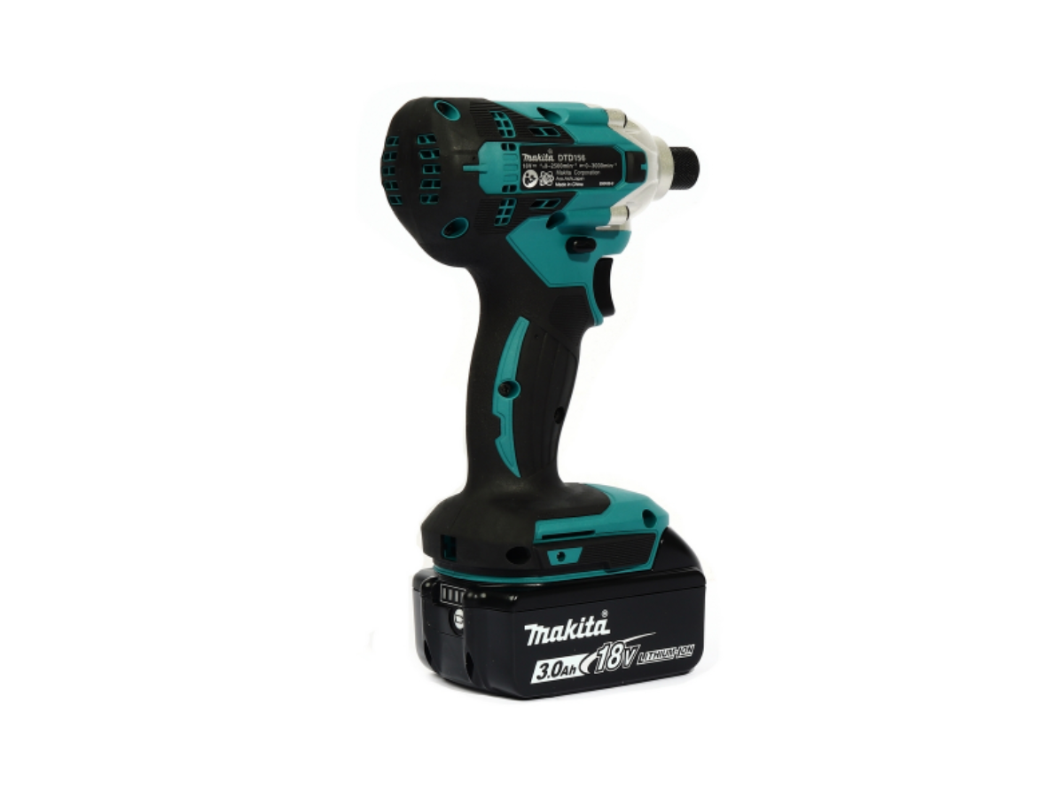 ชุดสว่านไขควงไร้สาย 18 โวลต์ มากีต้า (MAKITA) รุ่น DTD156SF1J พร้อมแบตเตอรี่และแท่นชาร์จ ขนาดแกน 6.35 มม. (1/4 นิ้ว) แรงบิดสูงสุด 155 นิวตันเมตร อัตรากระแทกต่อนาที 0 - 3,000 ครั้ง/นาที ความเร็วรอบตัวเปล่า 0 - 2,500 รอบ/นาที น้ำหนักเบา ใช้งานได้ทุกที่