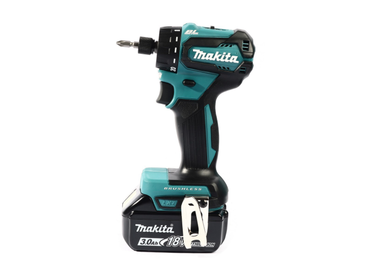 MAKITA สว่านไขควงคลัช 18 โวลต์ ขนาด 1/4 นิ้ว รุ่น DDF083RFE แรงบิดหมุน 40 นิวตันเมตร รวมแบตเตอรี่และแท่นชาร์จ 