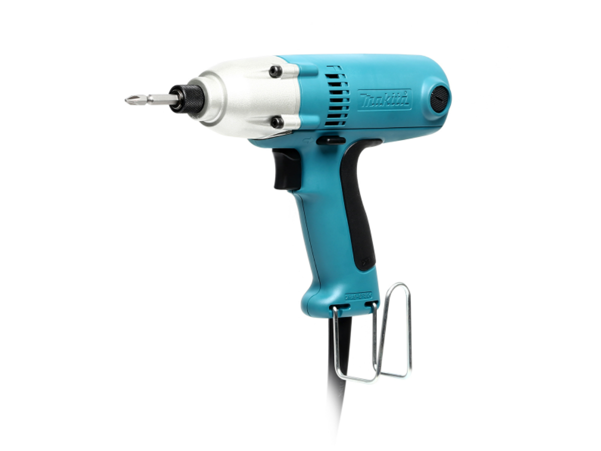 MAKITA ไขควงกระแทกไฟฟ้า กำลังไฟ 270 วัตต์ รุ่น 6952